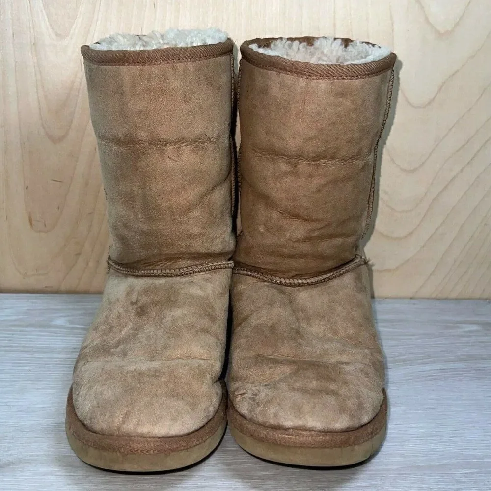 ‎UGG Classic Tall Chestnut Brown Women's 7